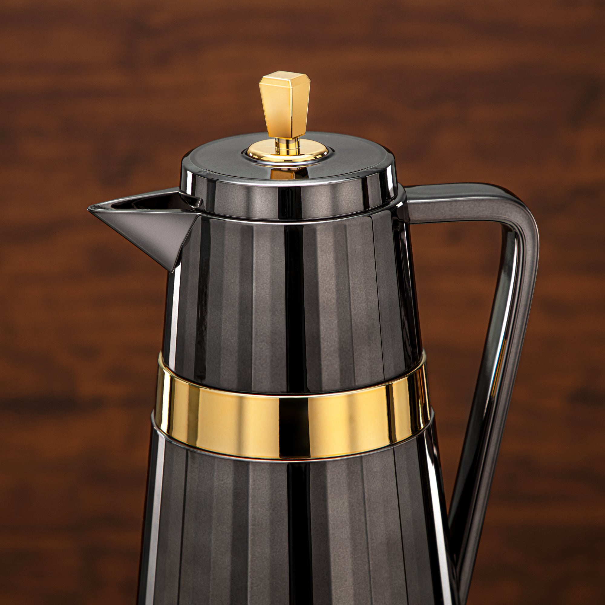 Almarjan 2 Pieces Vacuum Flask Set Black & Gold - C77-BG