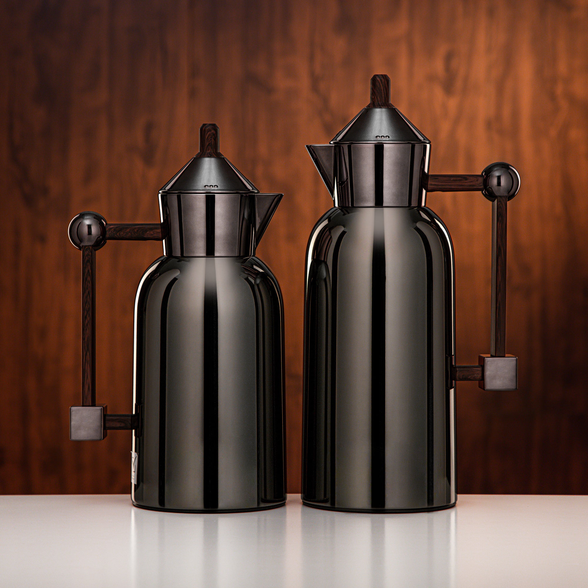 Almarjan Vacuum Flask Set 0.7L + 1L Gun Black & Dark Wood