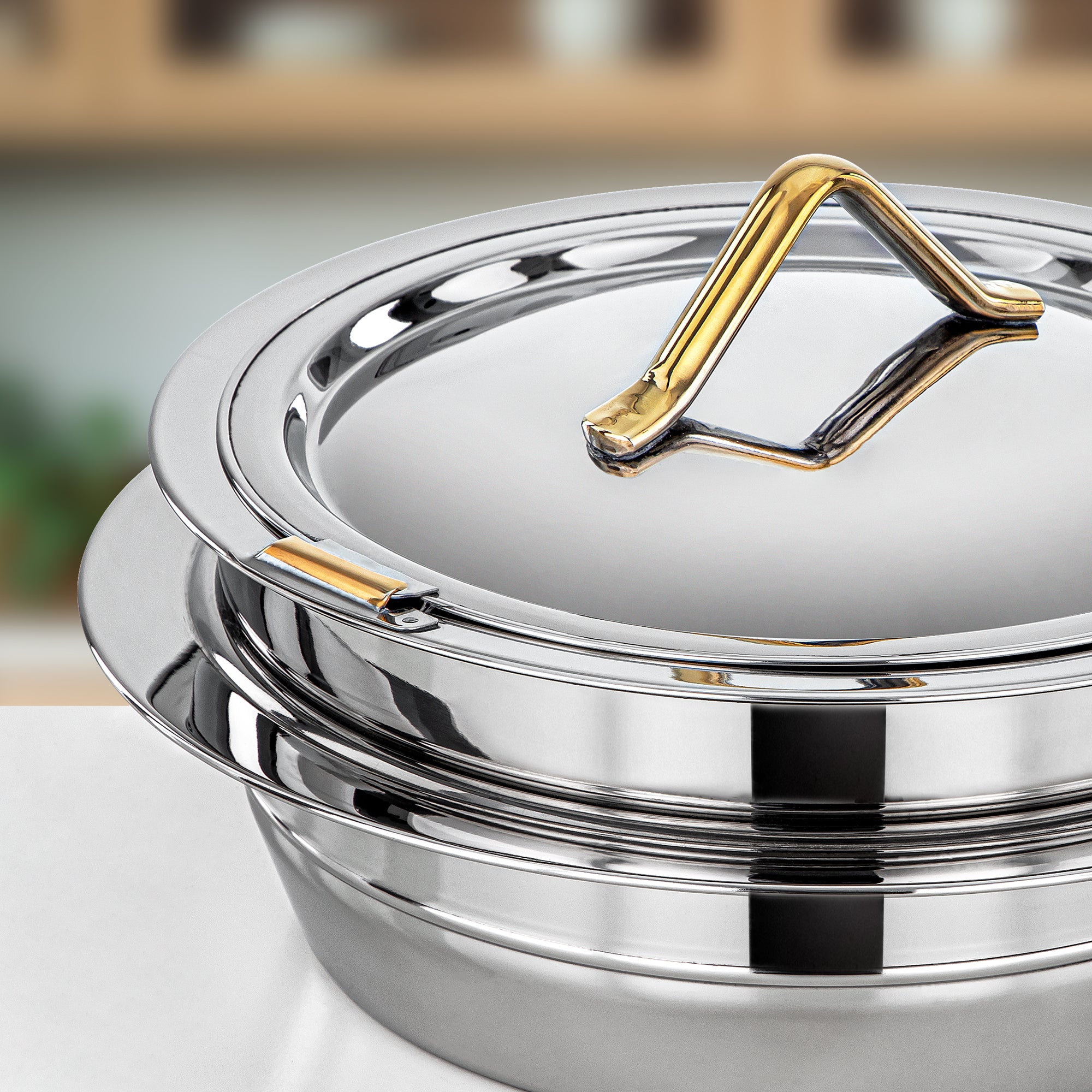 Almarjan Hot Pot Stainless Steel, 30CM (4000ML), Silver & Gold (H25PG6) - Tara Collection
