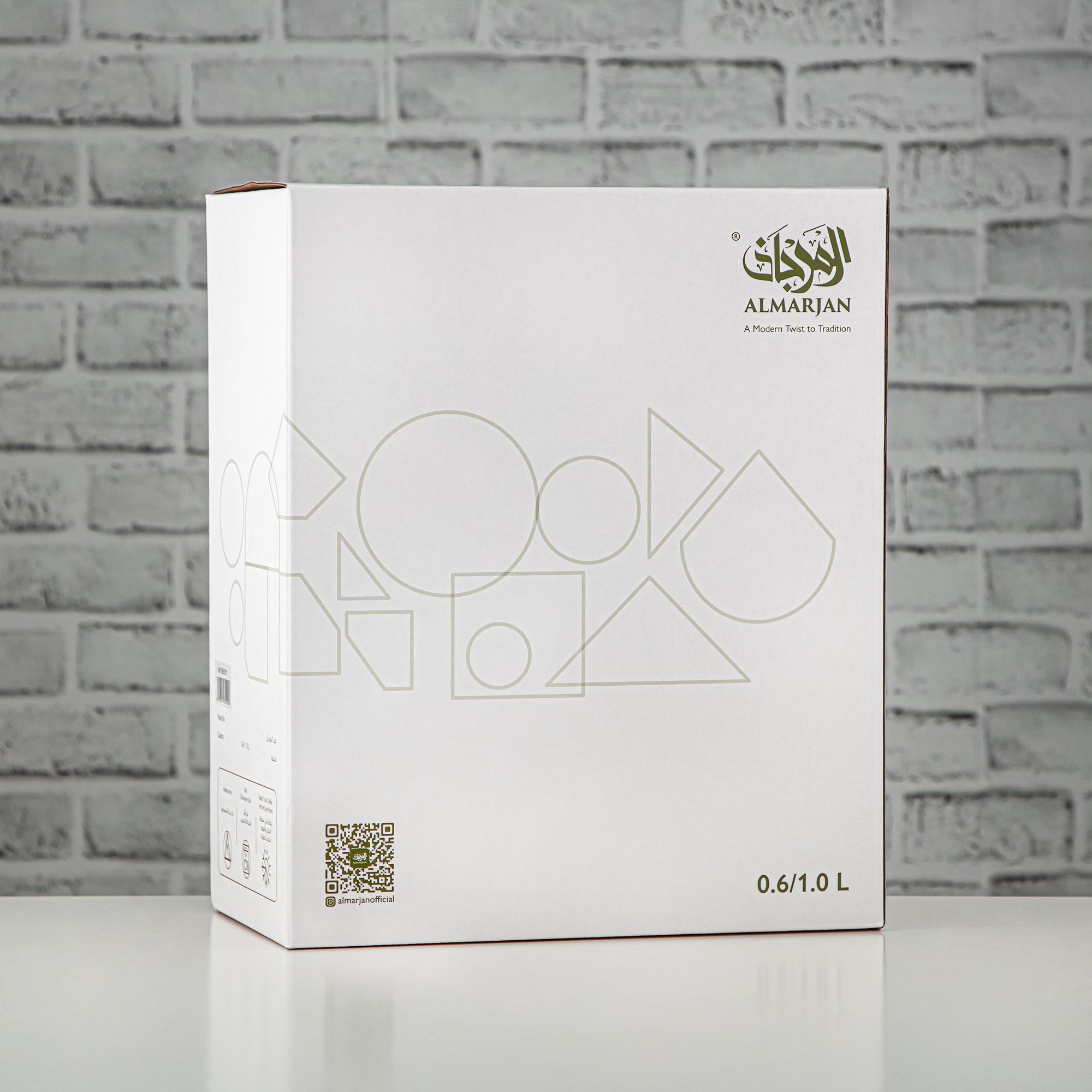 طقم ترامس المرجان زر ضغط 0.6 لتر + 1 لتر أصفر وفضي (VAF2950008) - مجموعة طقم ترامس حديثة