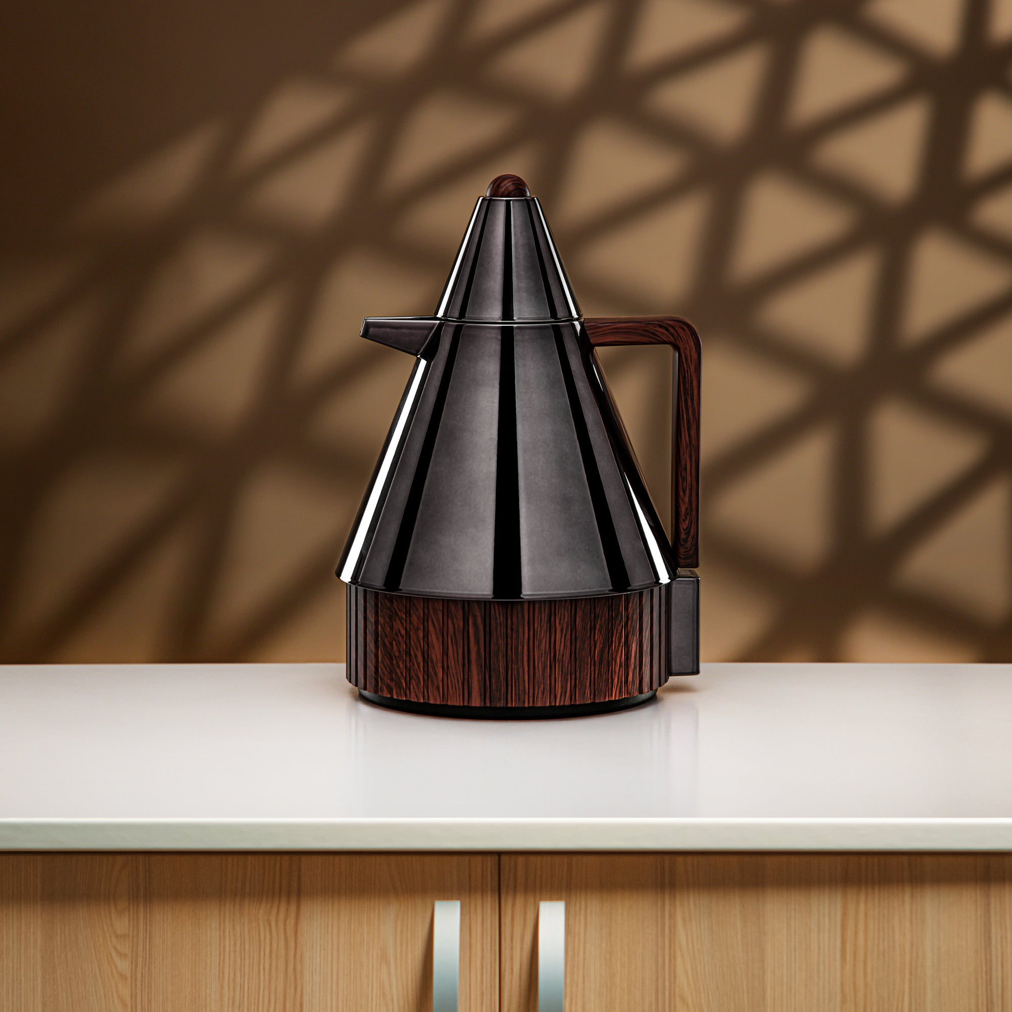 طقم ترامس المرجان 1 لتر + 1 لتر بلون أسود فحمي وخشب داكن