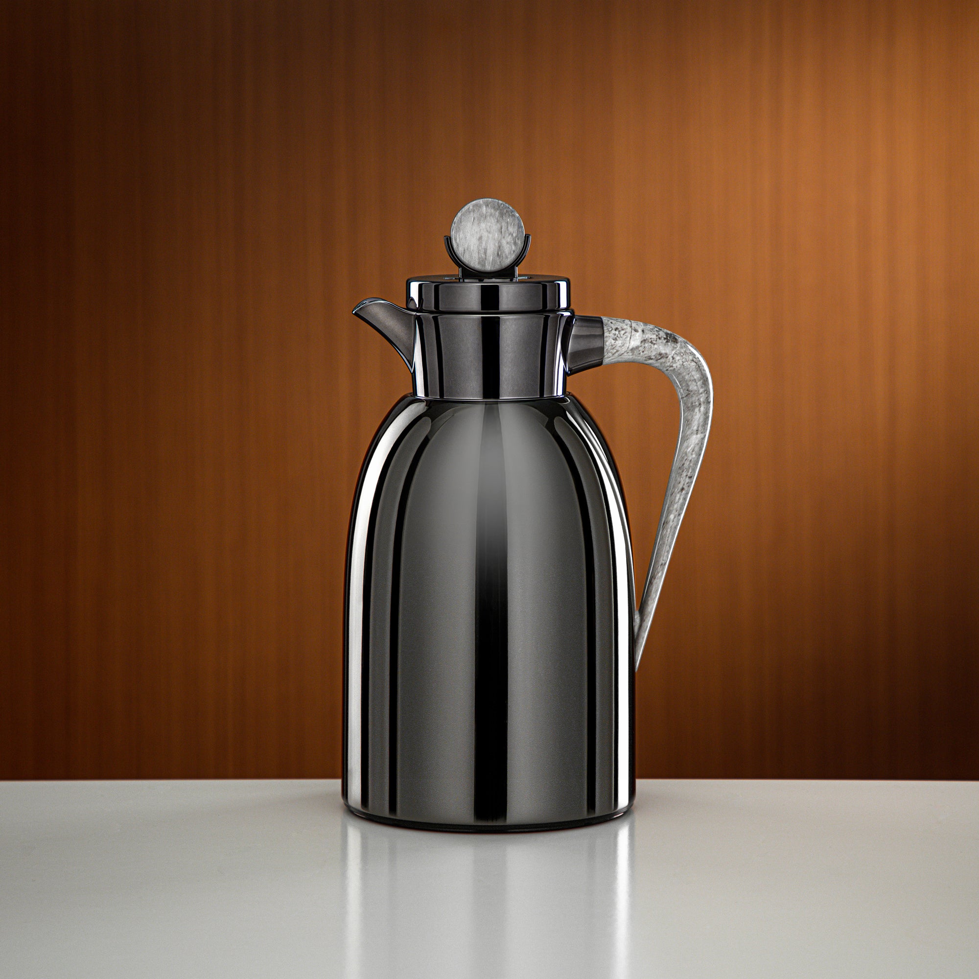 ترمس المرجان سعة 1.3 لتر باللون الأسود الفحمي ونقشة الرخام