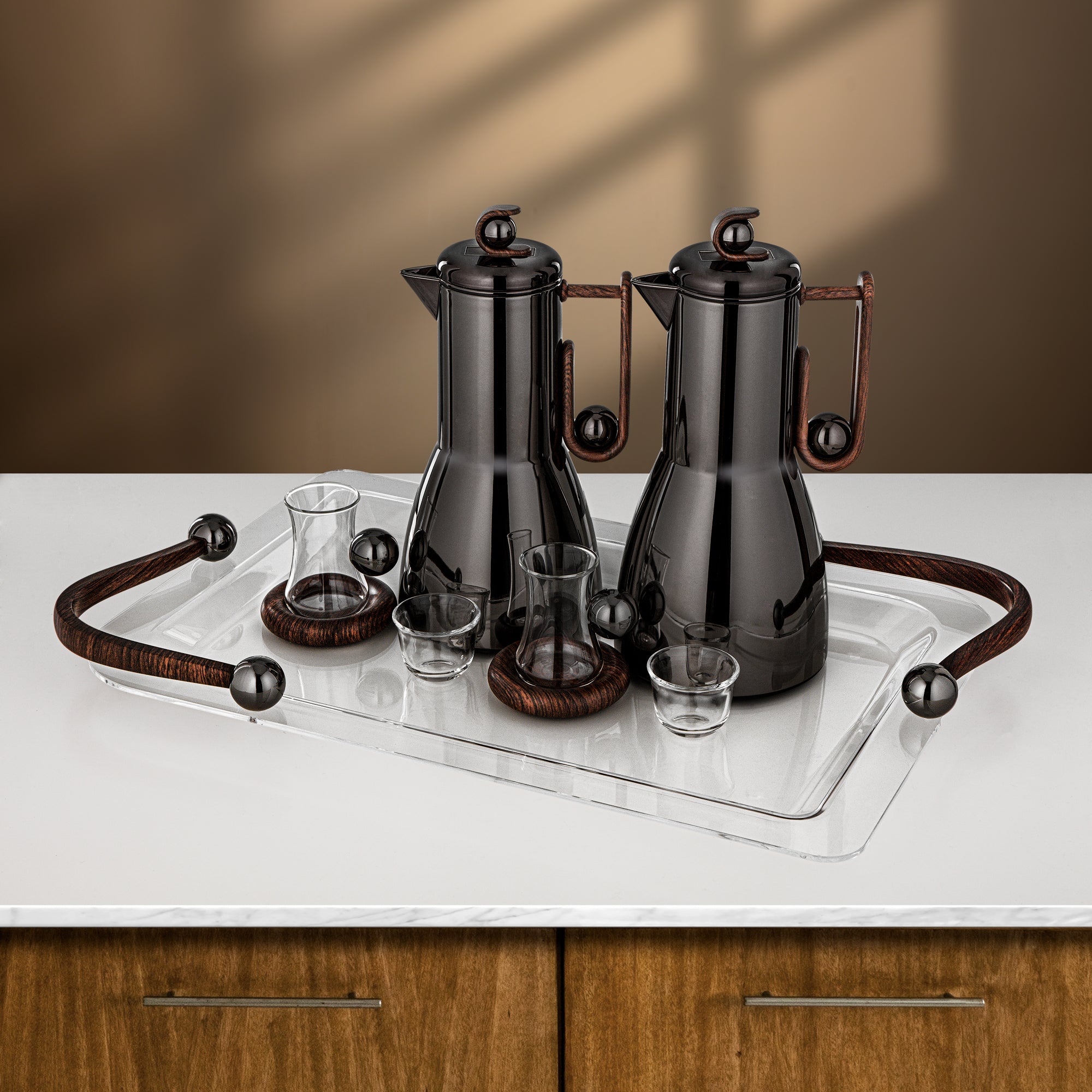 طقم شاي وقهوة المرجان 21 قطعة باللون الأسود المعدني والخشب الداكن