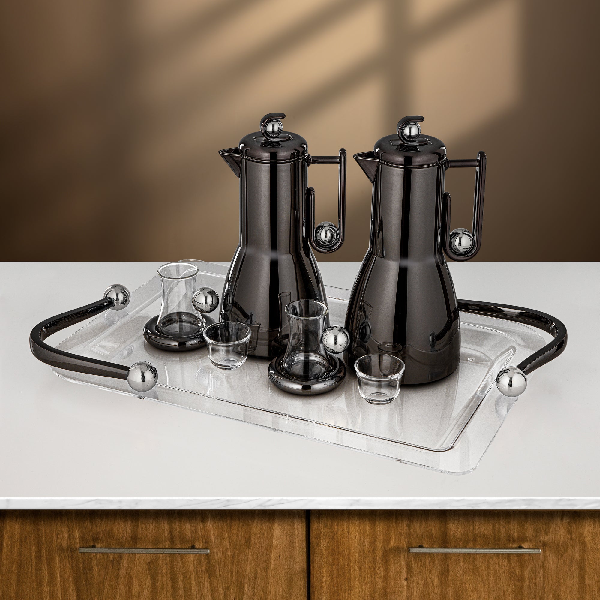 طقم شاي وقهوة المرجان 21 قطعة باللون الأسود المعدني والفضي