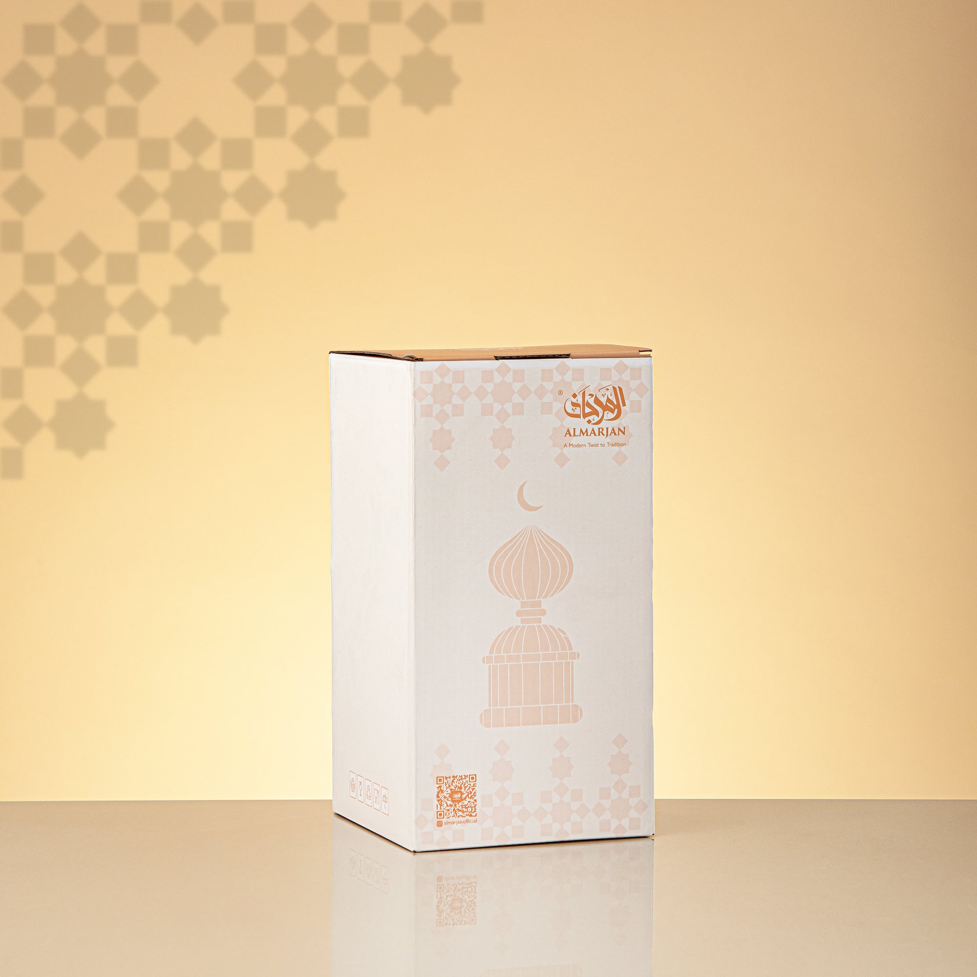 المرجان مئذنة زينة طاولة 22cm × 10cm أخضر شفاف مع هلال شفاف – Noor Al Layali