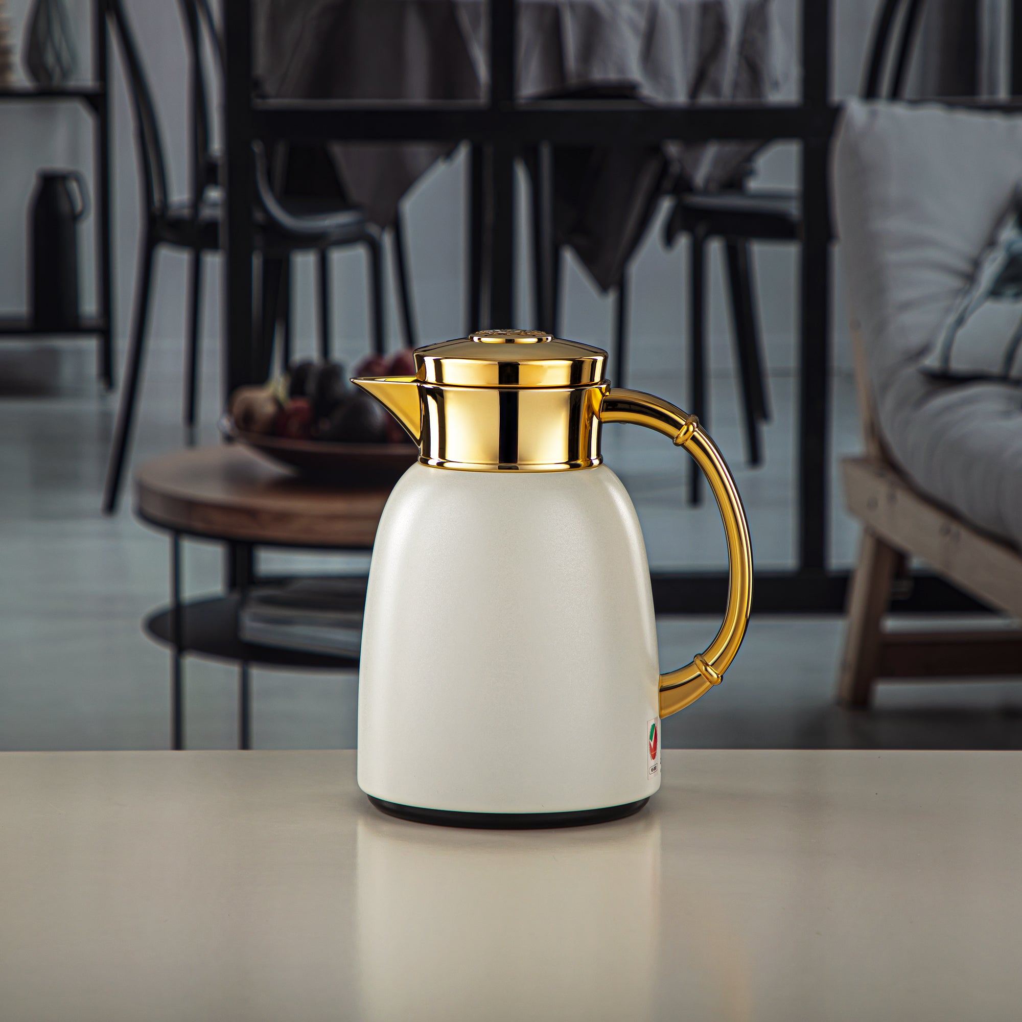 Almarjan 0.65 Liter Vacuum Flask Pearl White & Gold - QVC-0650Q330YZC95